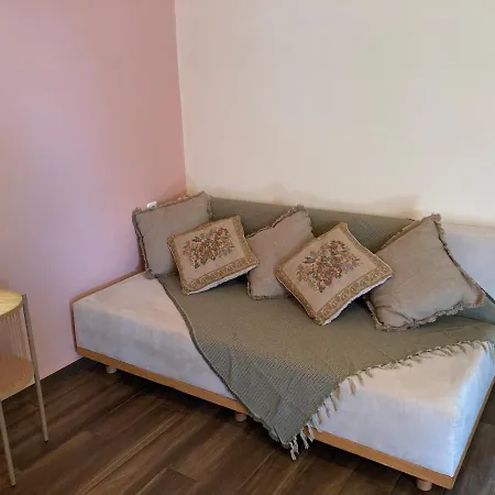 Catalina's House -μικρή με αυλή & Parking * Xylokastro