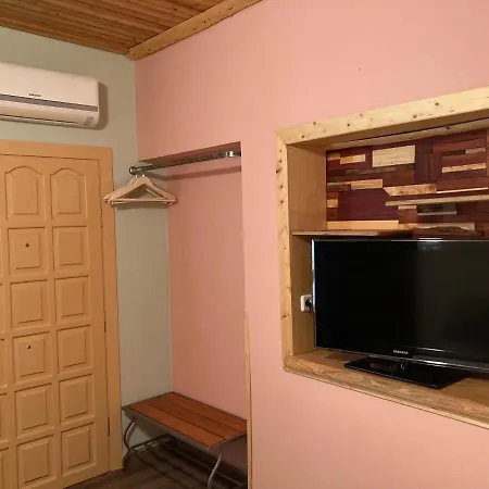 Catalina's House -μικρή με αυλή & Parking Xylokastro